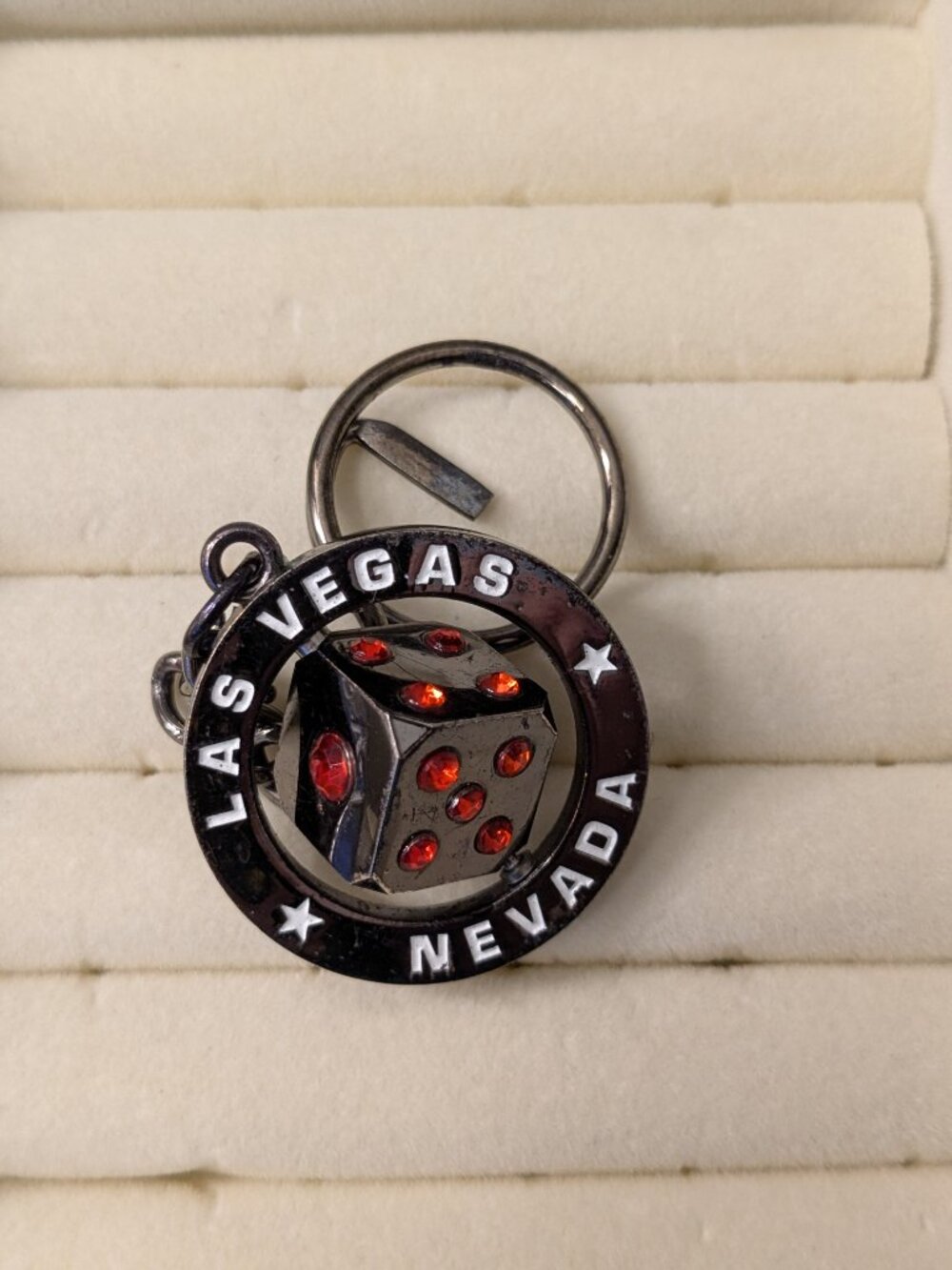 Heavyweight Las Vegas Key Chain with Spinning Dice - Picture 3 of 3